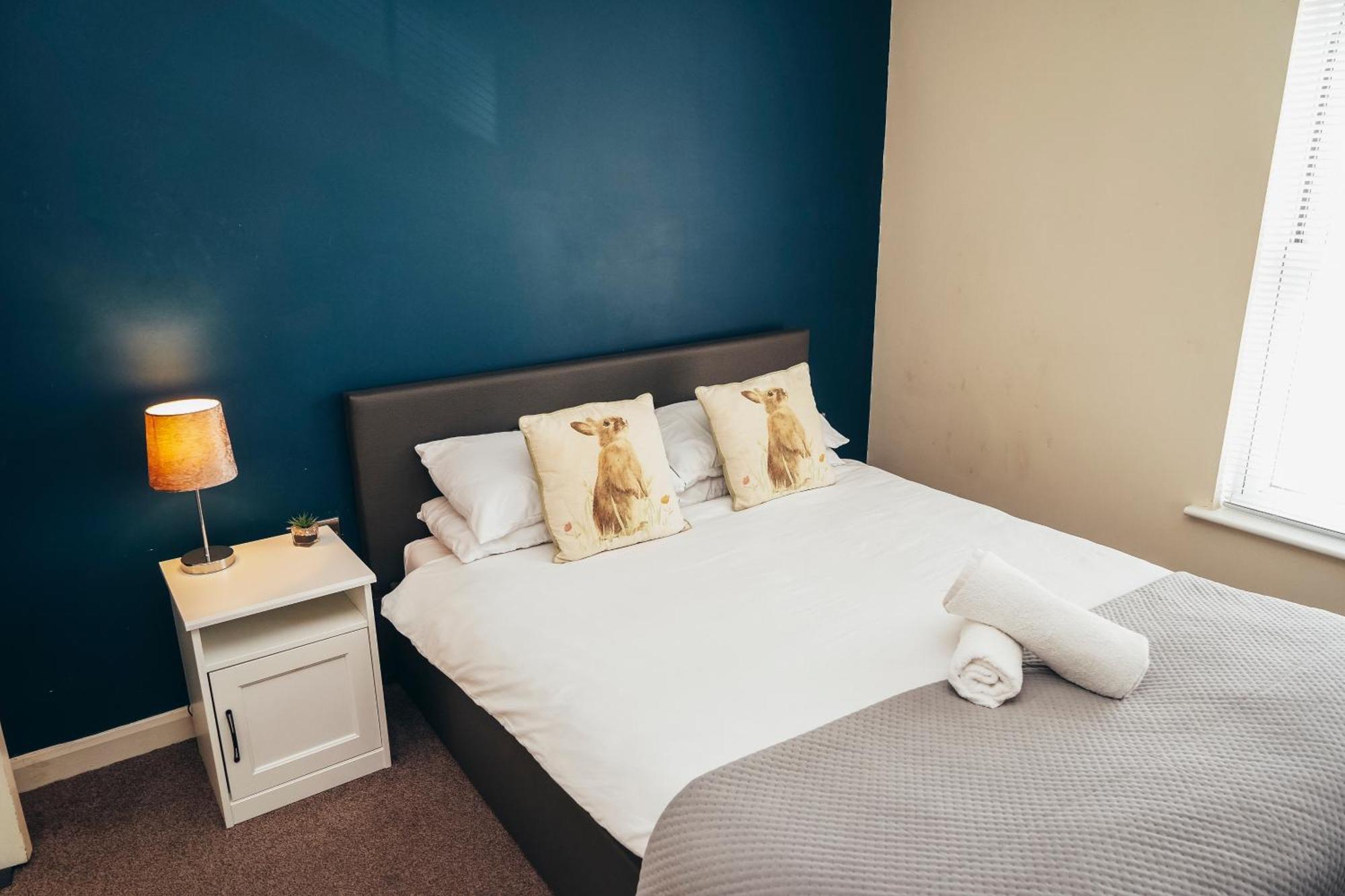 Barroon Castle Apartments: Traditional Stays Near East Midlands Airport Castle Donington Exterior photo