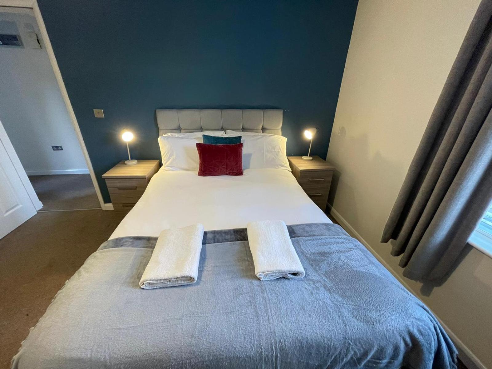 Barroon Castle Apartments: Traditional Stays Near East Midlands Airport Castle Donington Exterior photo