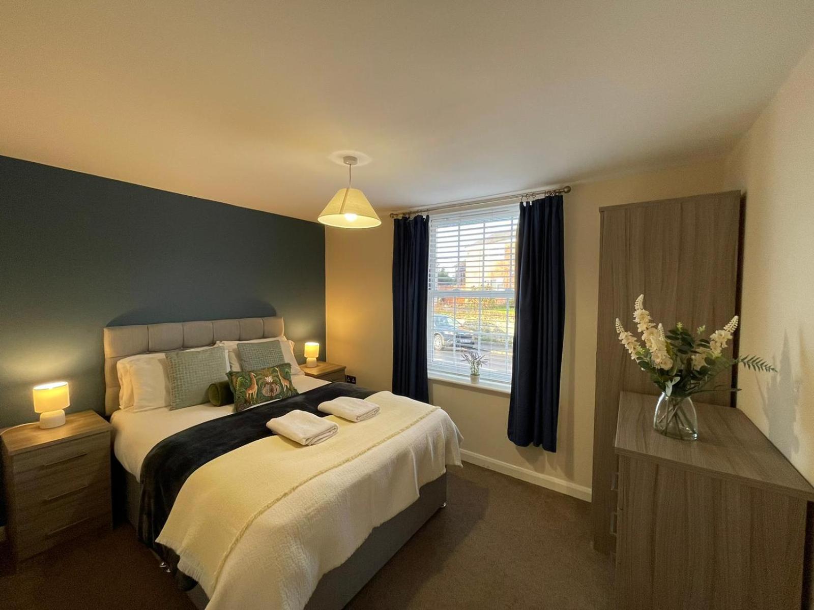 Barroon Castle Apartments: Traditional Stays Near East Midlands Airport Castle Donington Exterior photo